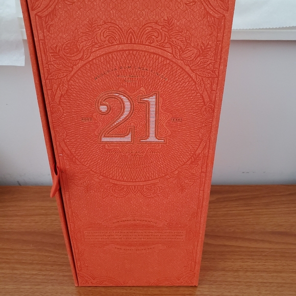 Glenfiddich Single Malt whiskey empty box aged 21 years 750 ML. - Picture 7 of 7